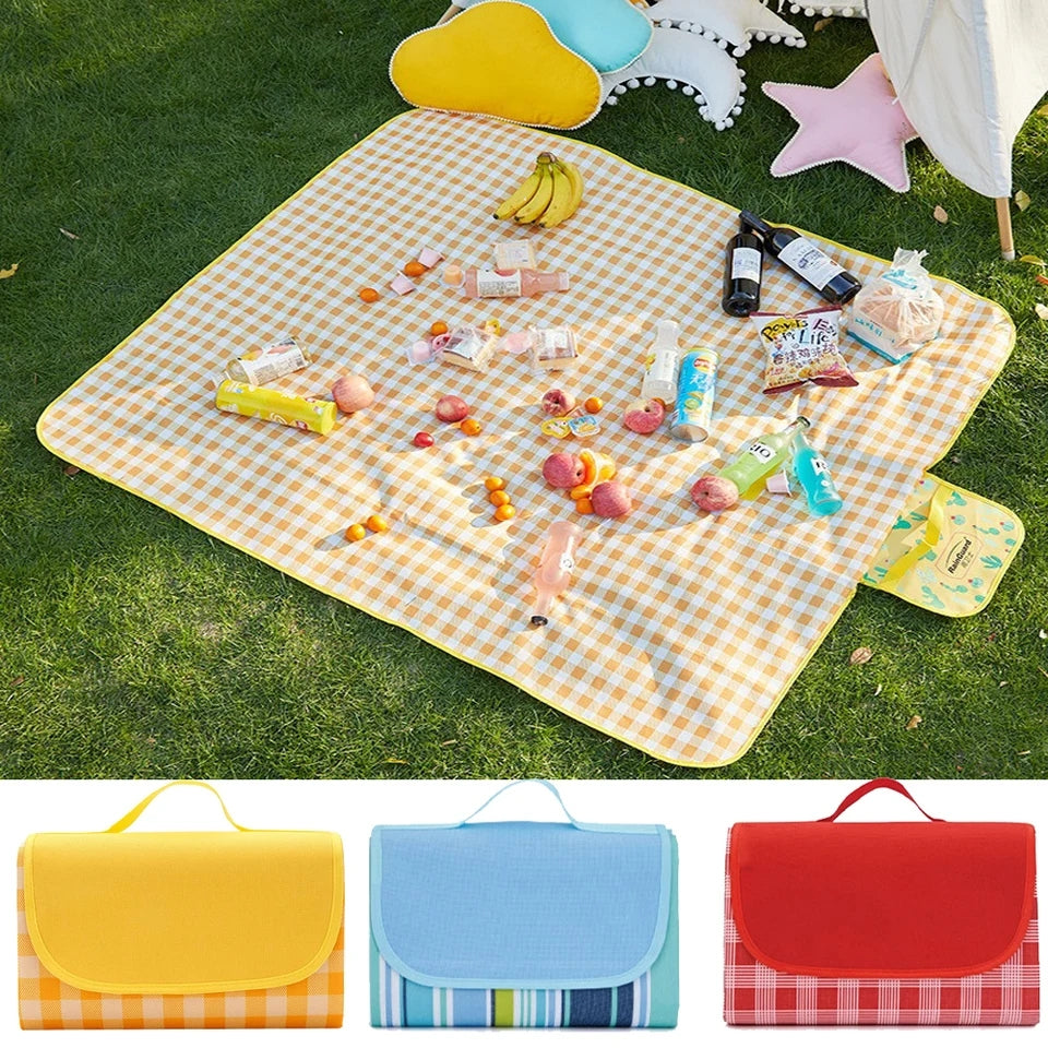 Foldable picnic mat