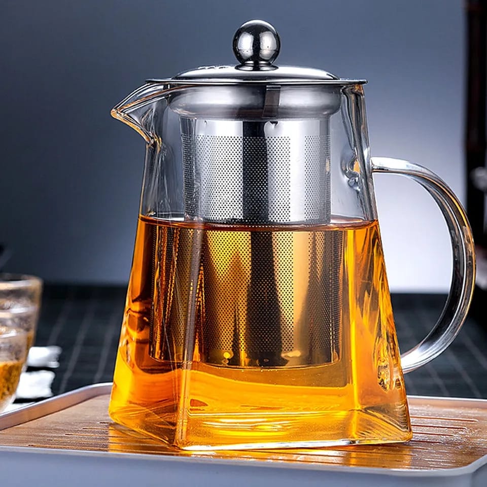 Glass kettle with infuser