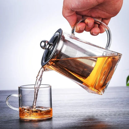 Glass kettle with infuser