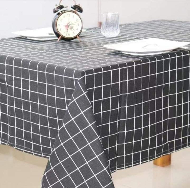 Cotton Linen 6-seater dining table cloth