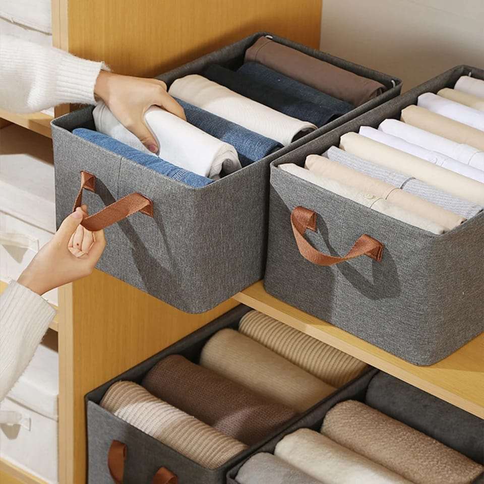 Closet organizer box