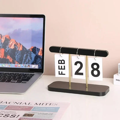 Minimalistic Wooden Calendar Gift