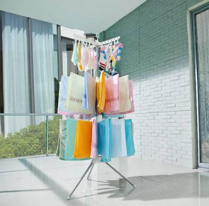 Expandable clothes drying rack