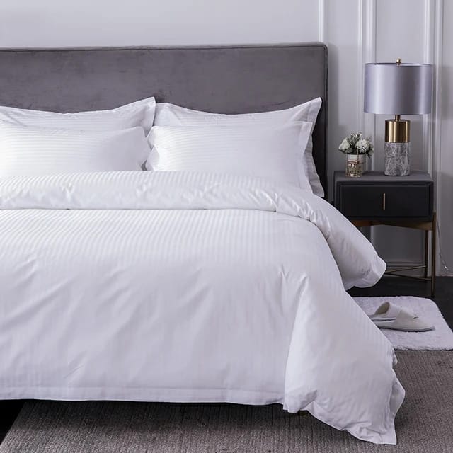 WHITE STRIPPED DUVET COVER