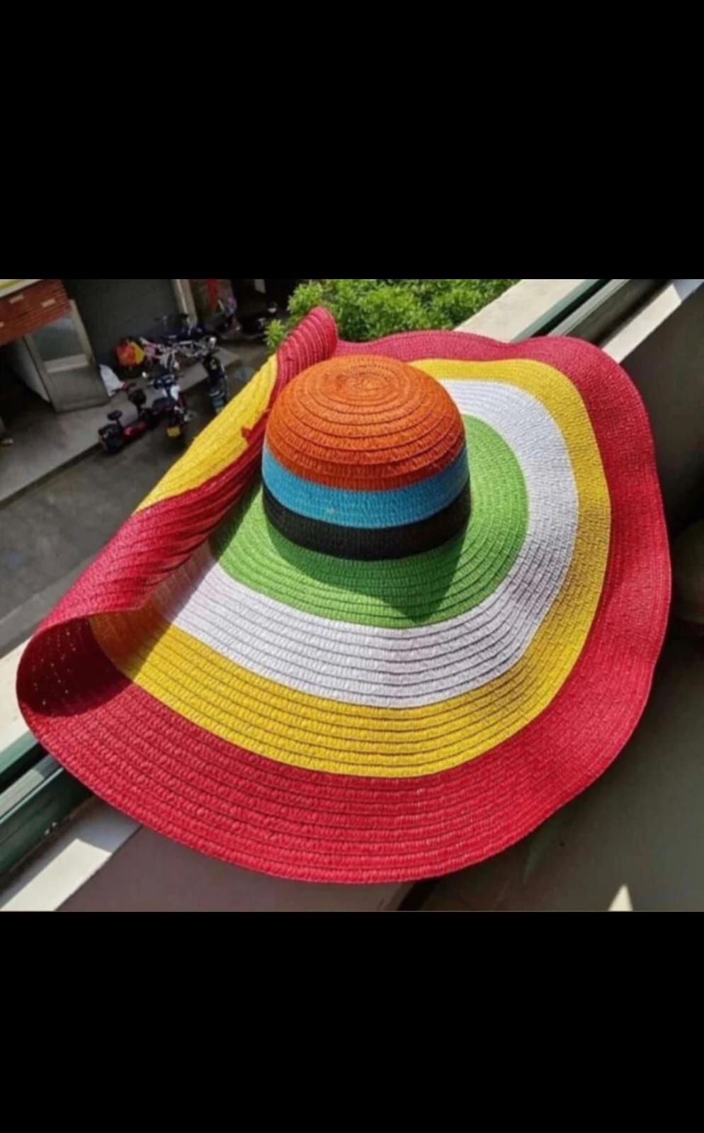 Wide brim summer hat