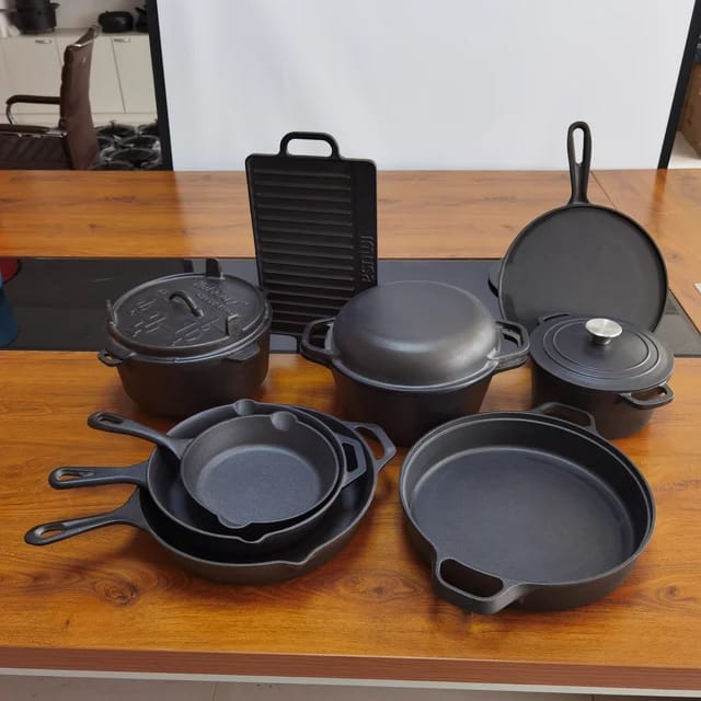 Preseasoned cast-iron set