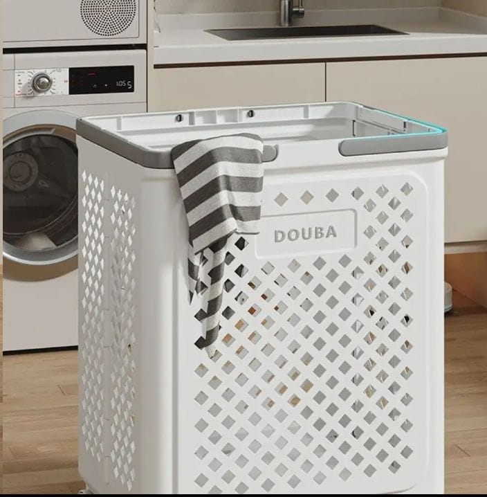 Laundry storage basket with wheels