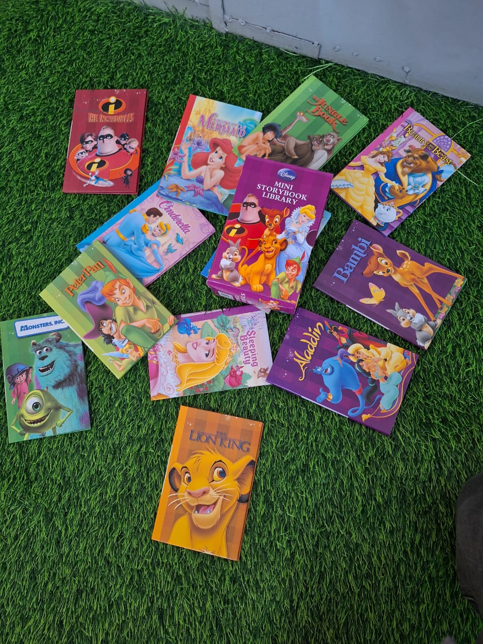 Kids mini library storybooks(12)