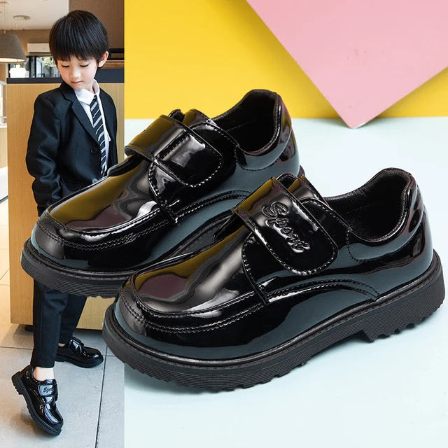 Black Oxford leather shoes