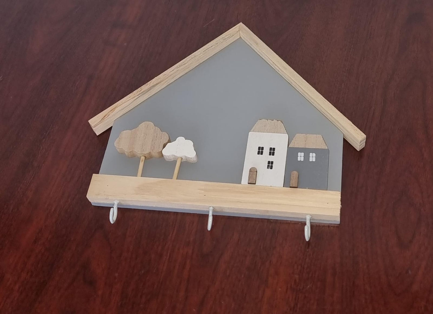 House shaped key holder decor