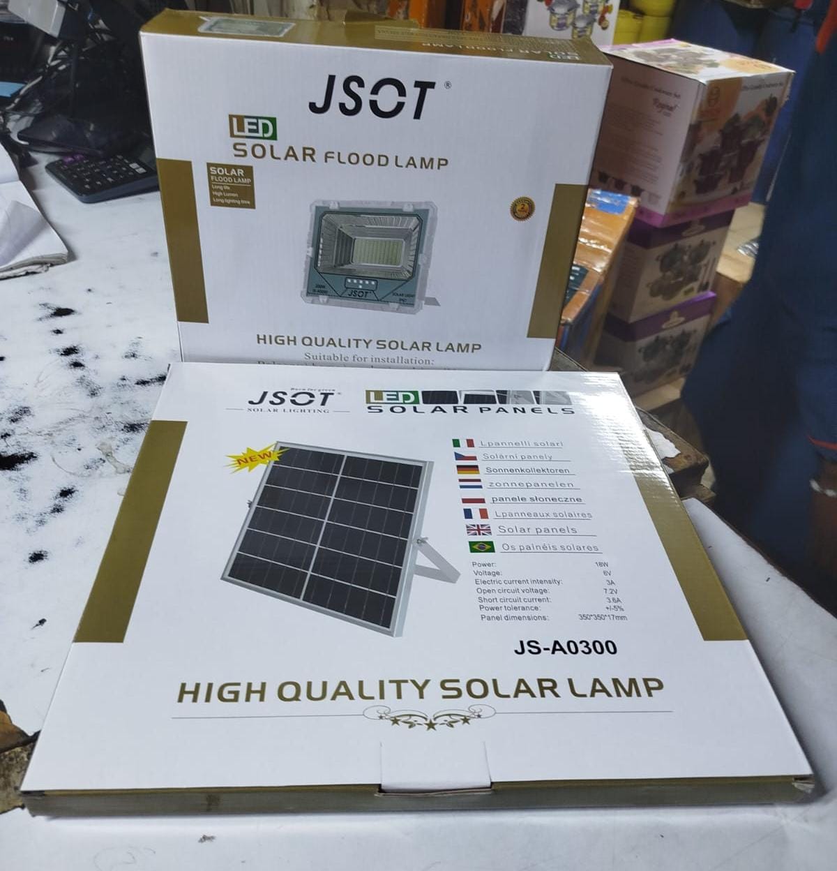 SOLAR flood light