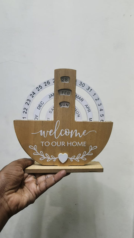 Wooden perpetual calendar