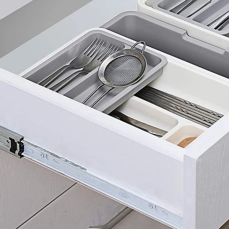 Expandable cutlery organizer