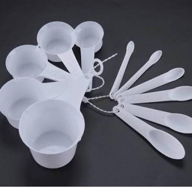 10 PIECES WHITE MEASURING CUPS - Master Supplies