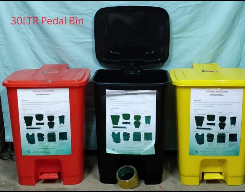 30ltrs pedal trash dust bin - MASTER SUPPLIES