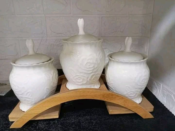 3pcs canisters and bamboo stand - MASTER SUPPLIES