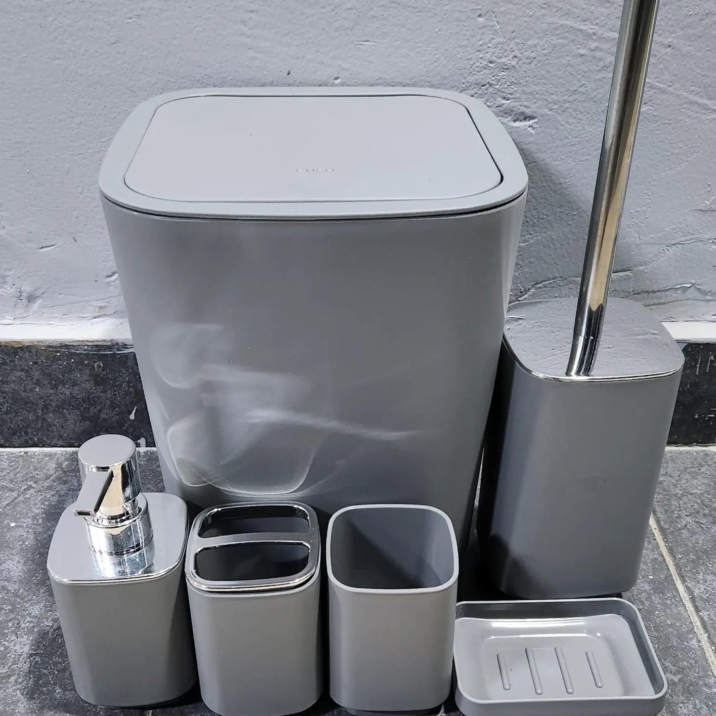 Bathroom Accessories set - MASTER SUPPLIES