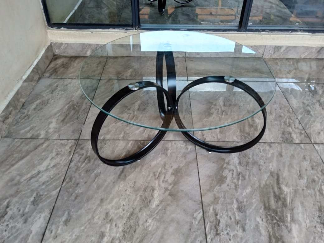 Round Glass top with spiral stands - MASTER SUPPLIES